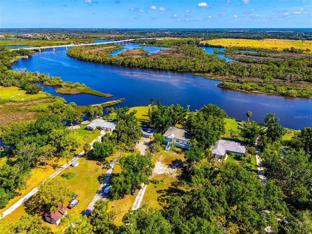 11903 UPPER MANATEE RIVER ROAD photo 1
