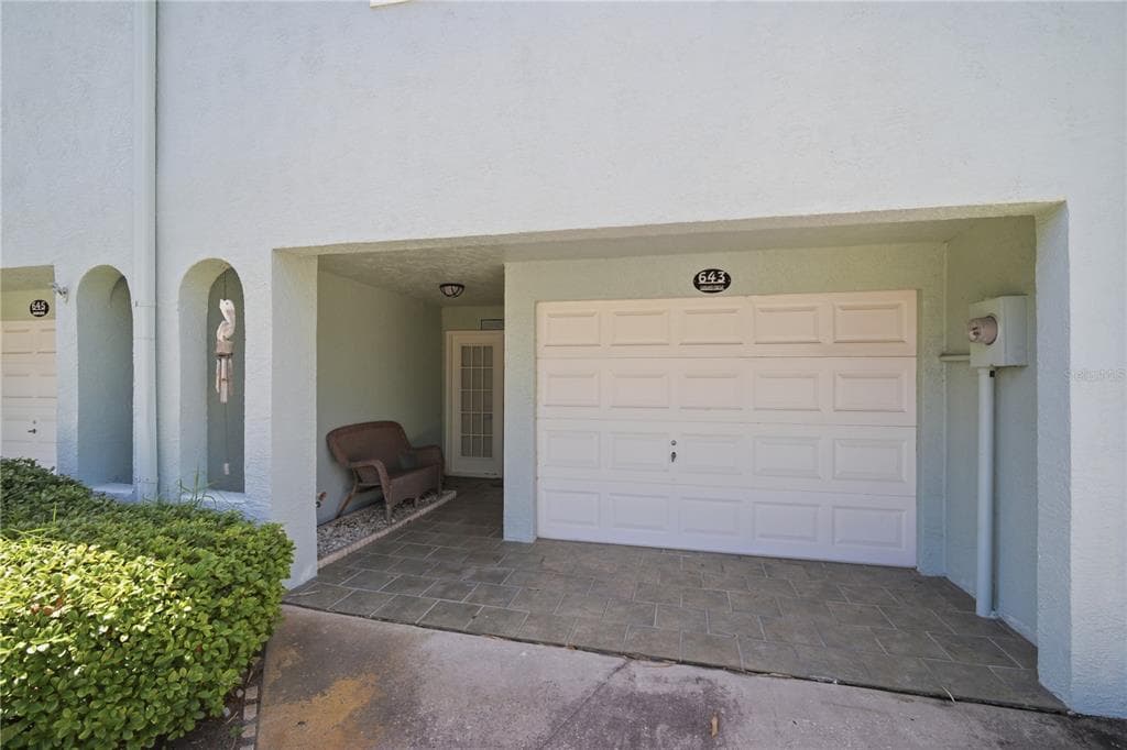 643 GARLAND CIRCLE photo 3