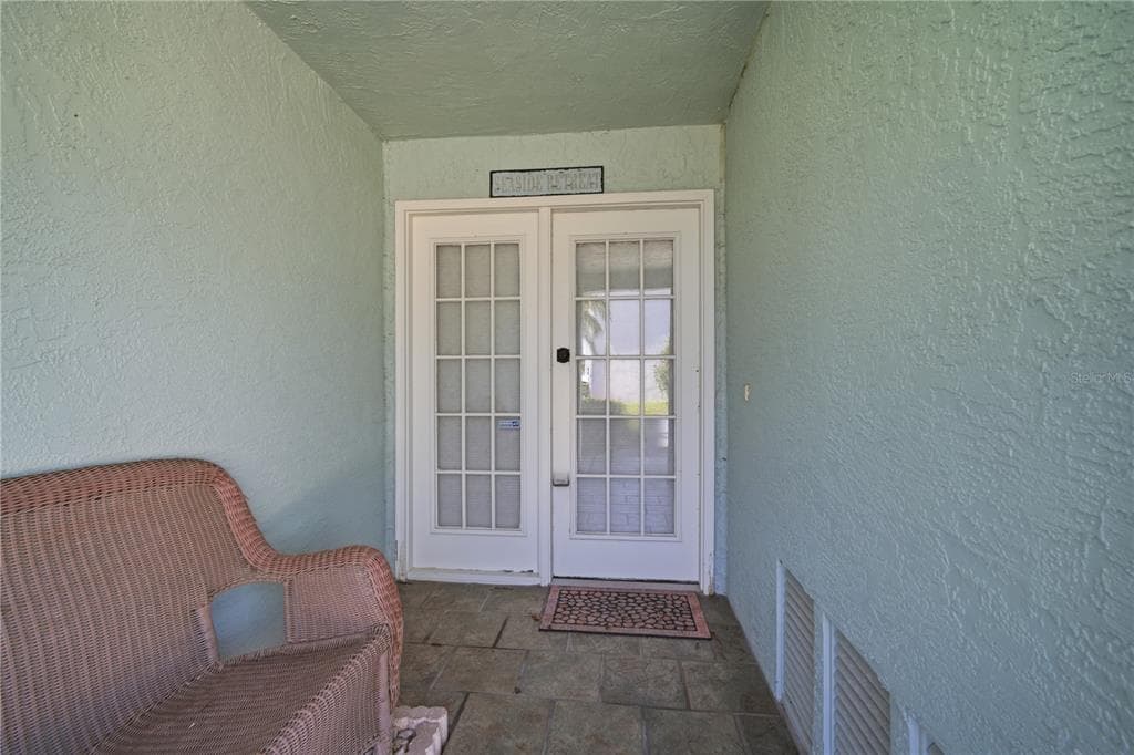 643 GARLAND CIRCLE photo 4
