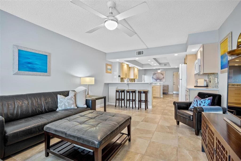 19450 GULF BOULEVARD 705 photo 9