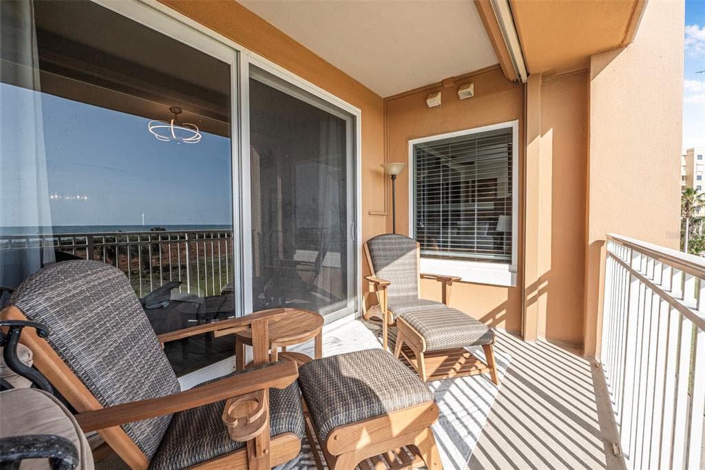 60 SURFVIEW DRIVE 208 photo 23