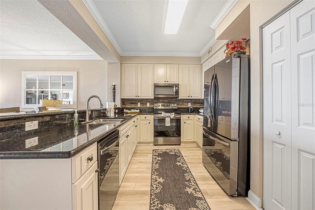 60 SURFVIEW DRIVE 208 photo 3