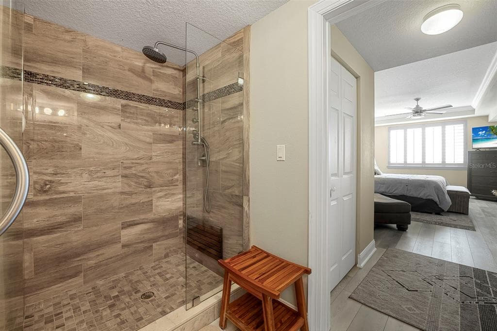 60 SURFVIEW DRIVE 208 photo 8