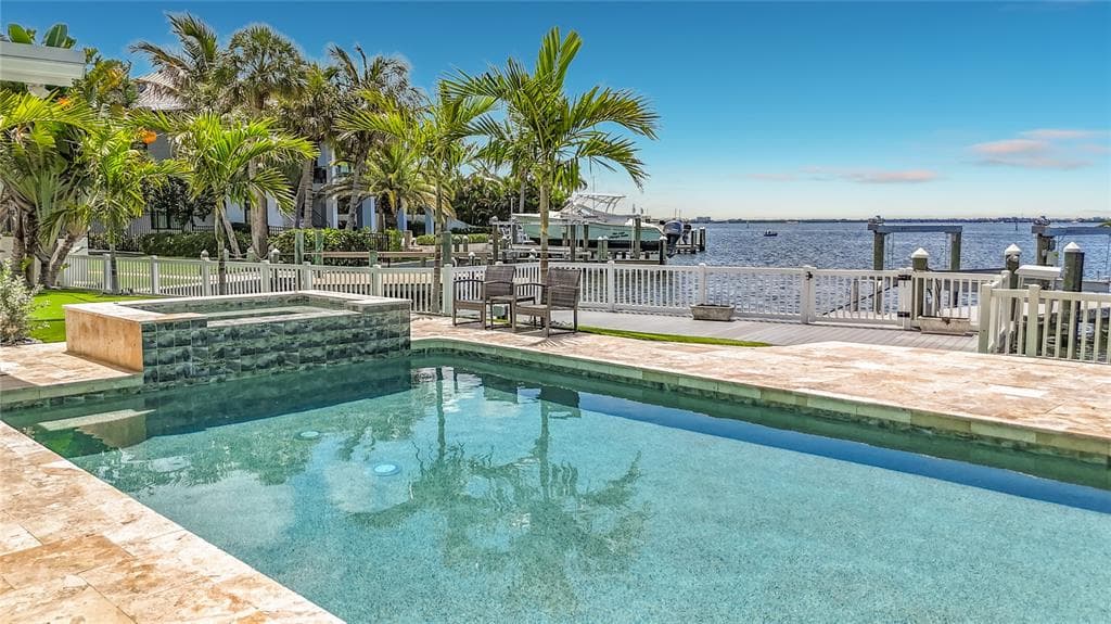 605 KEY ROYALE DRIVE photo 11