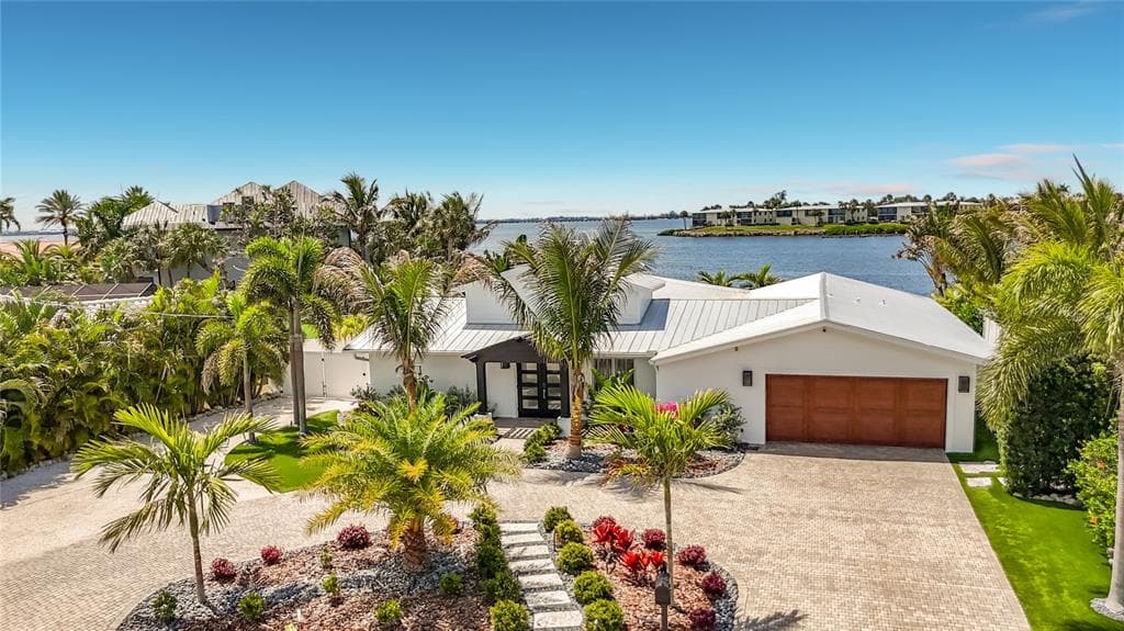 605 KEY ROYALE DRIVE photo 4