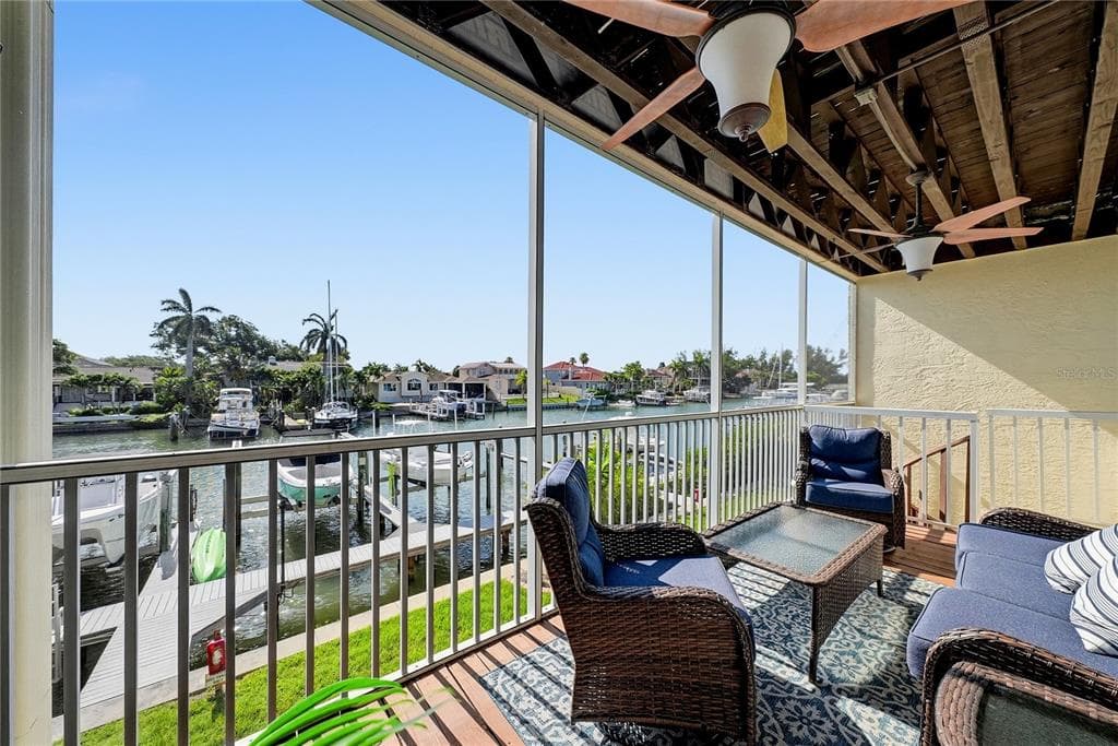 1109 PINELLAS BAYWAY S 103 photo 17
