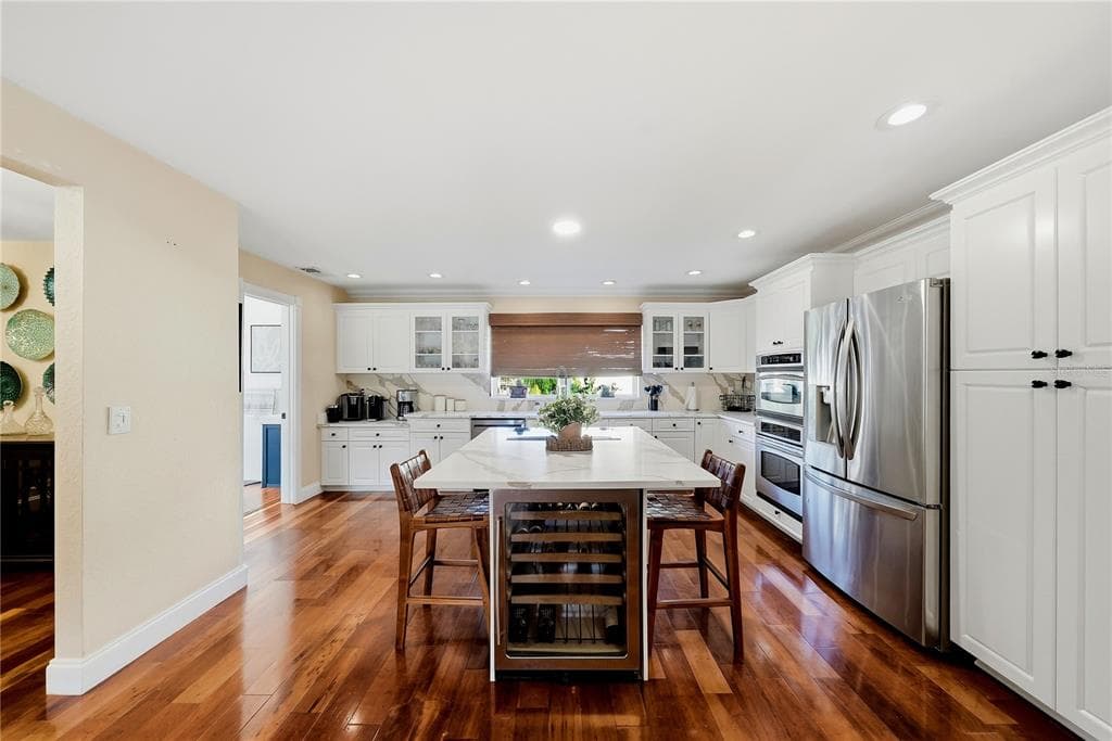 1109 PINELLAS BAYWAY S 103 photo 7