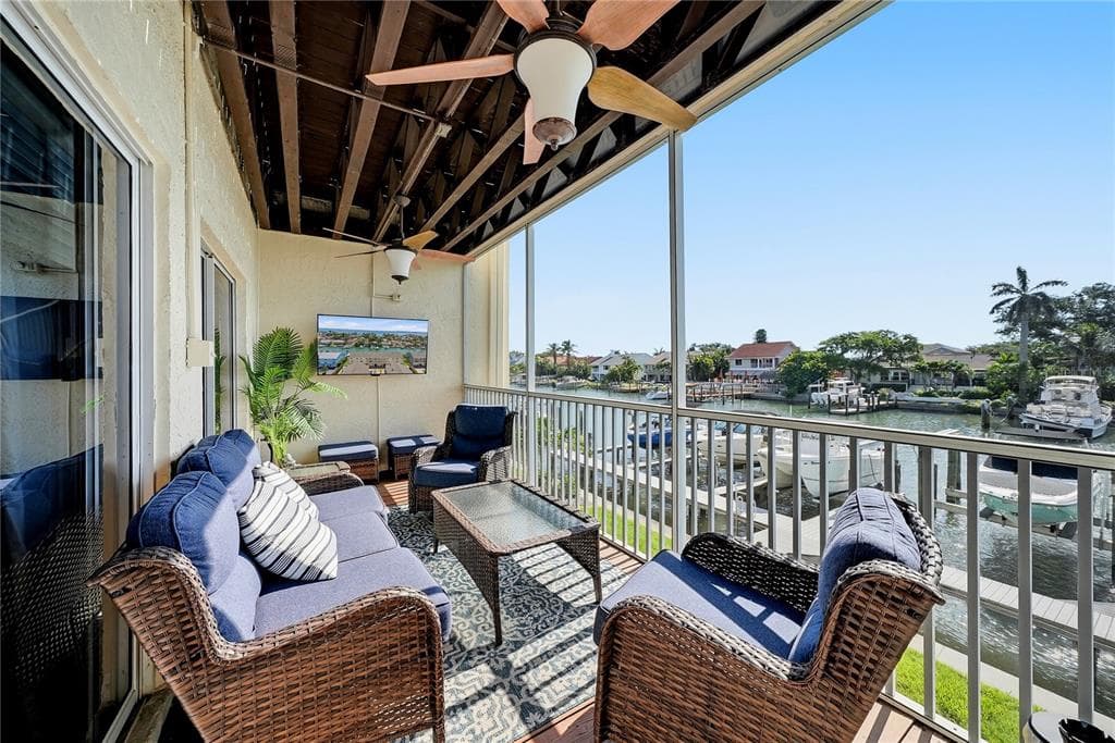1109 PINELLAS BAYWAY S 103 photo 19