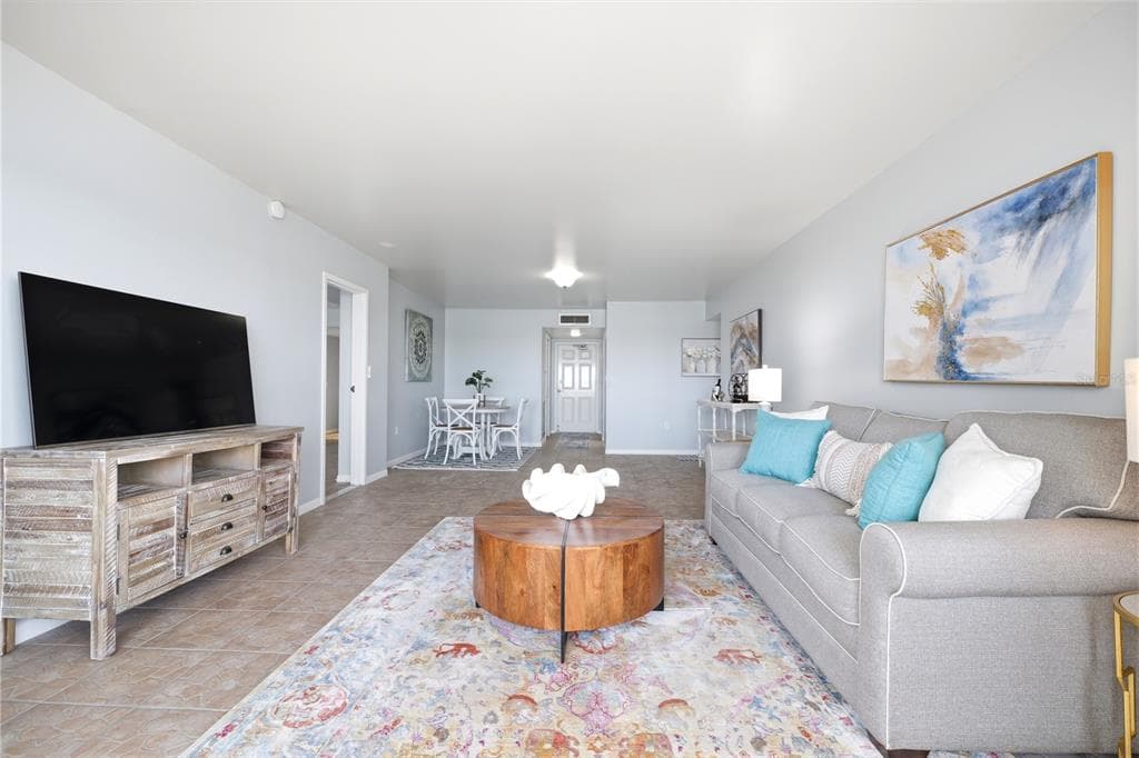 5108 BRITTANY DRIVE S 506 photo 25