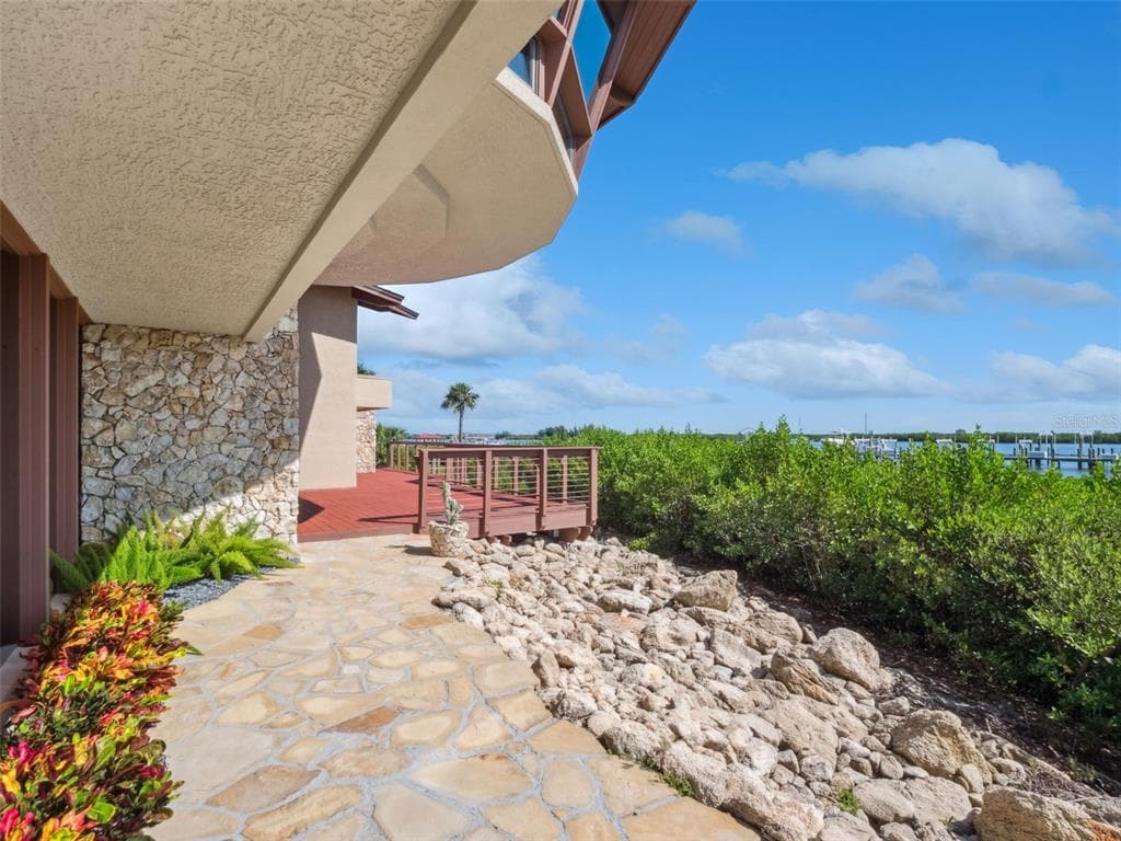 107 DONLON DRIVE photo 8