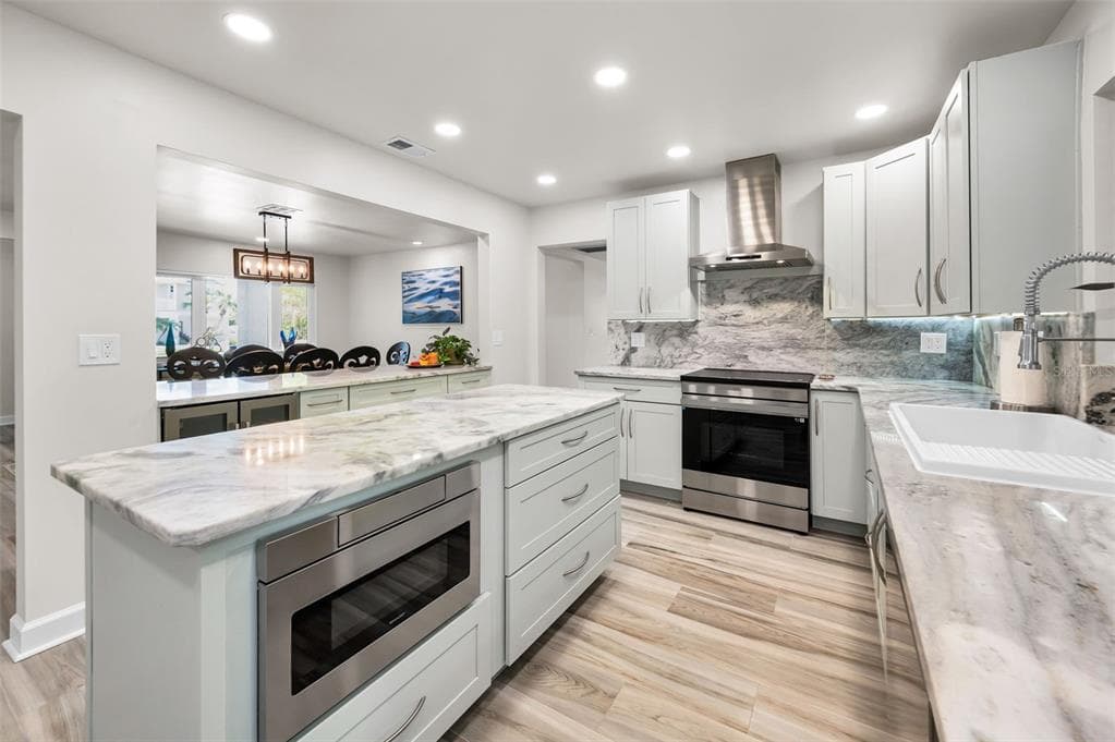 1620 SEA BREEZE DRIVE photo 22
