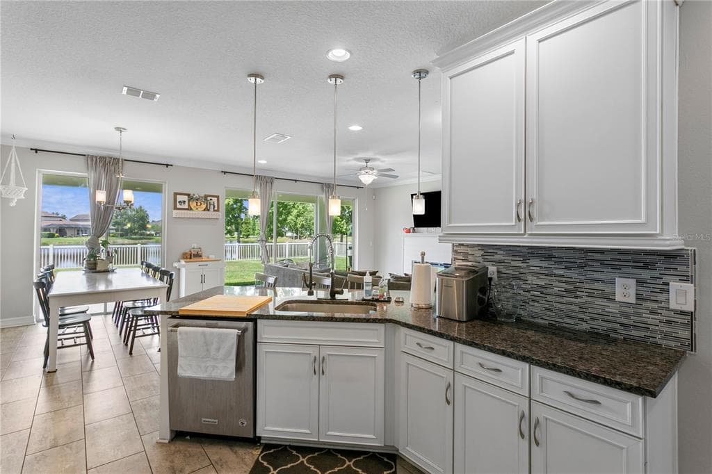 10506 ALCON BLUE DRIVE photo 17