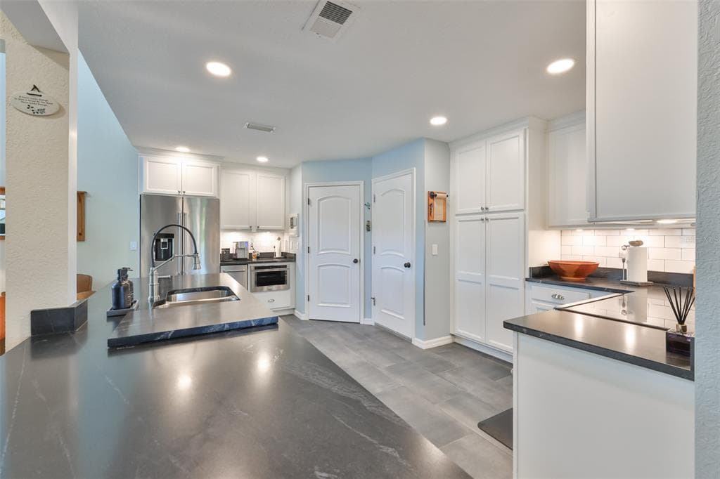 831 SYMPHONY ISLES BOULEVARD photo 12