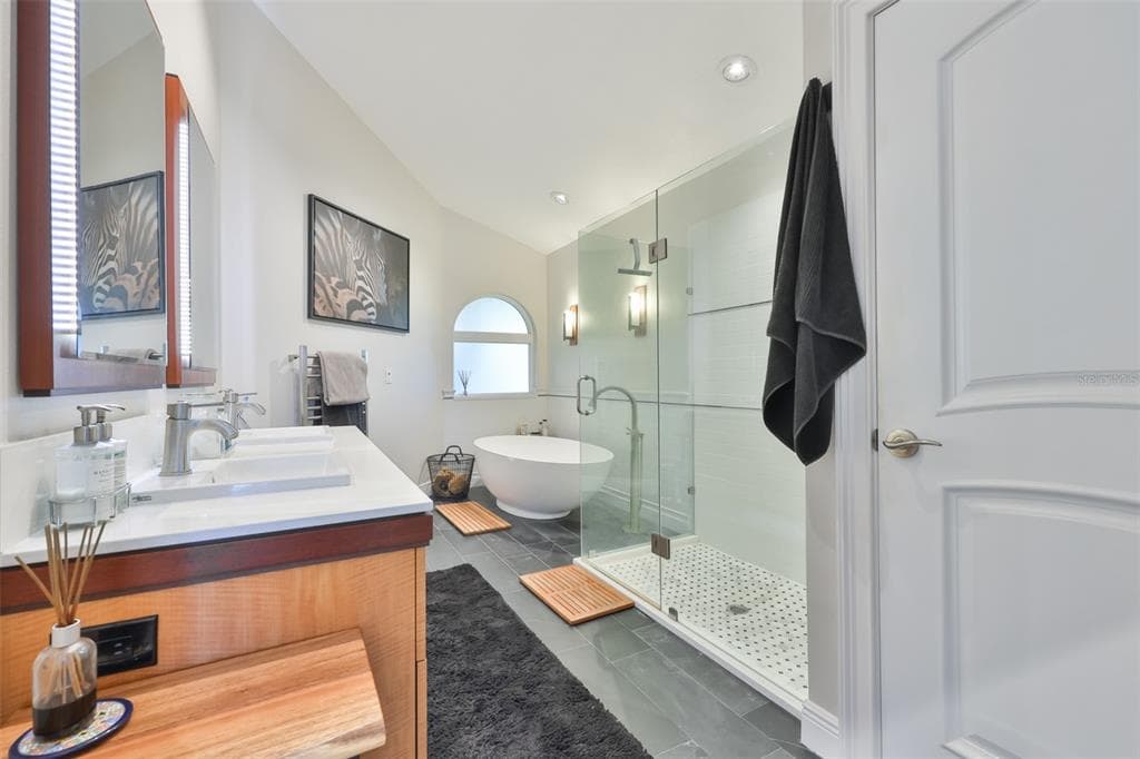 831 SYMPHONY ISLES BOULEVARD photo 24