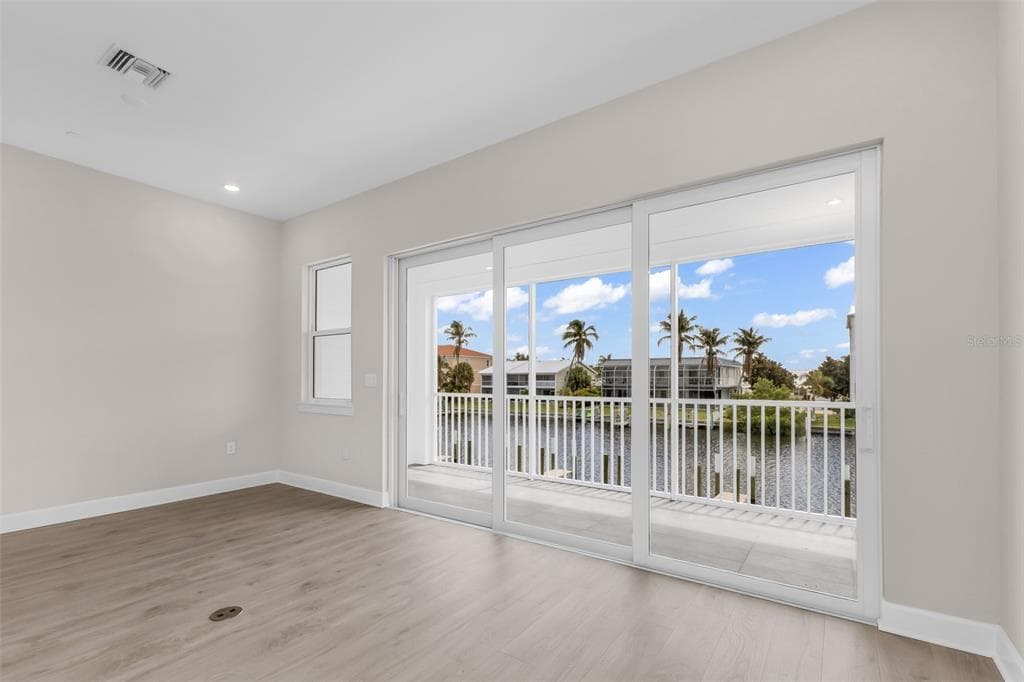 1617 SEAHAVEN DRIVE 504 photo 16