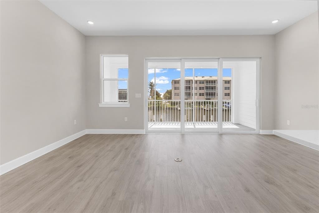 1617 SEAHAVEN DRIVE 504 photo 10