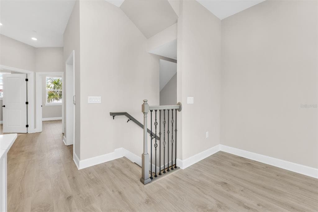 1617 SEAHAVEN DRIVE 504 photo 11