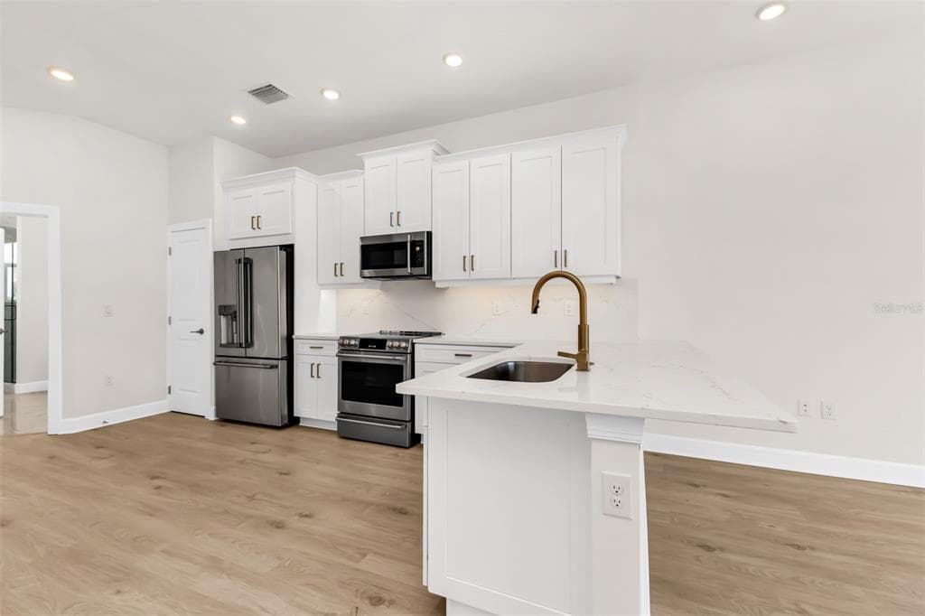 1617 SEAHAVEN DRIVE 505 photo 15