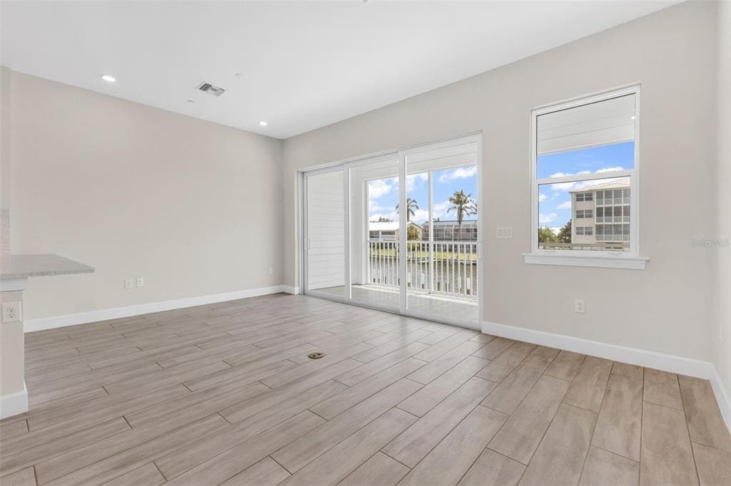 1617 SEAHAVEN DRIVE 506 photo 20