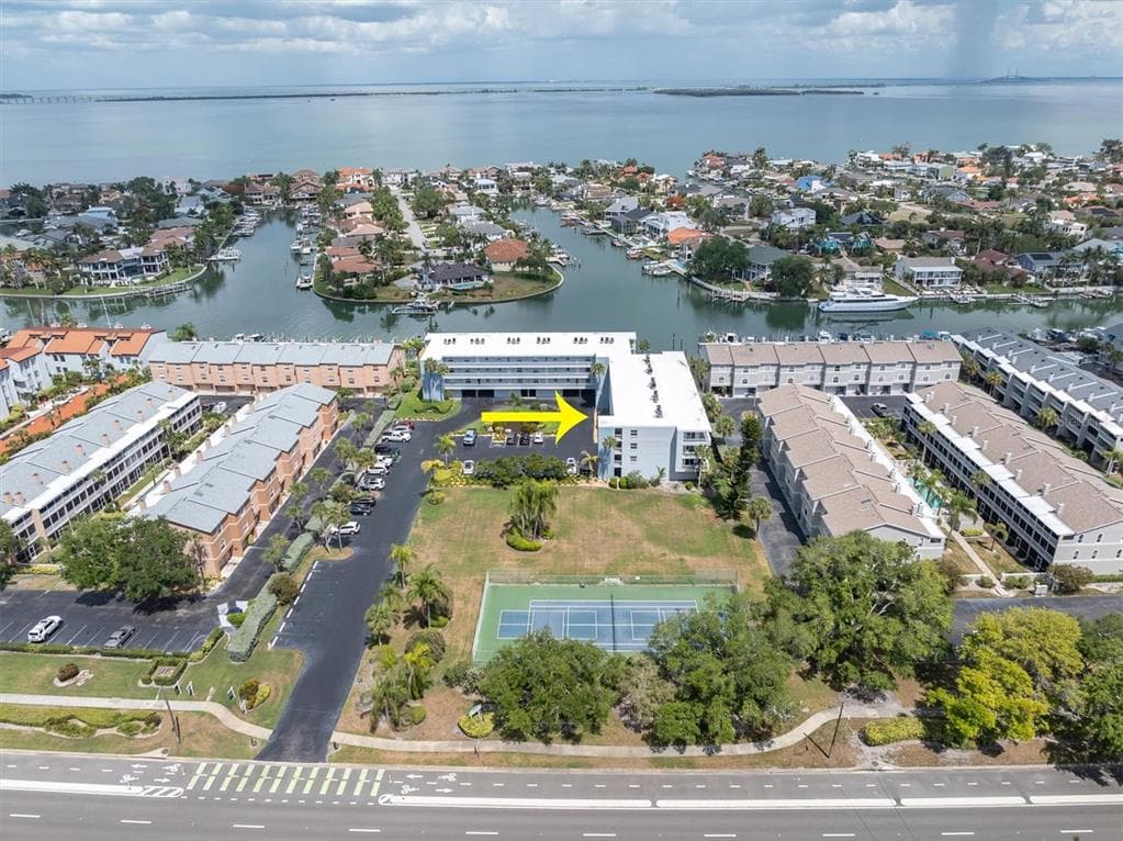 719 PINELLAS BAYWAY S 110 photo 2