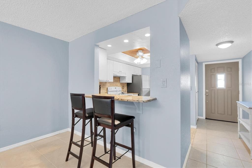 719 PINELLAS BAYWAY S 110 photo 10