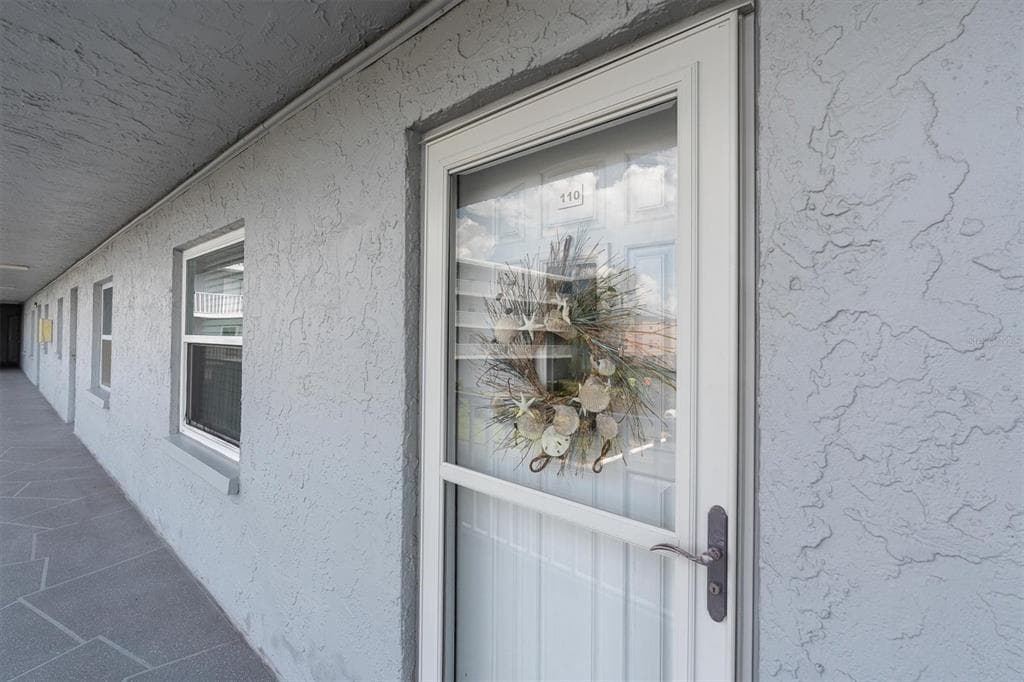 719 PINELLAS BAYWAY S 110 photo 4