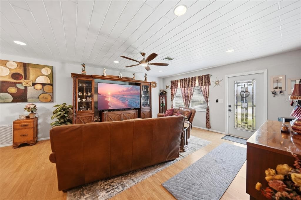 6127 OTIS ROAD photo 4