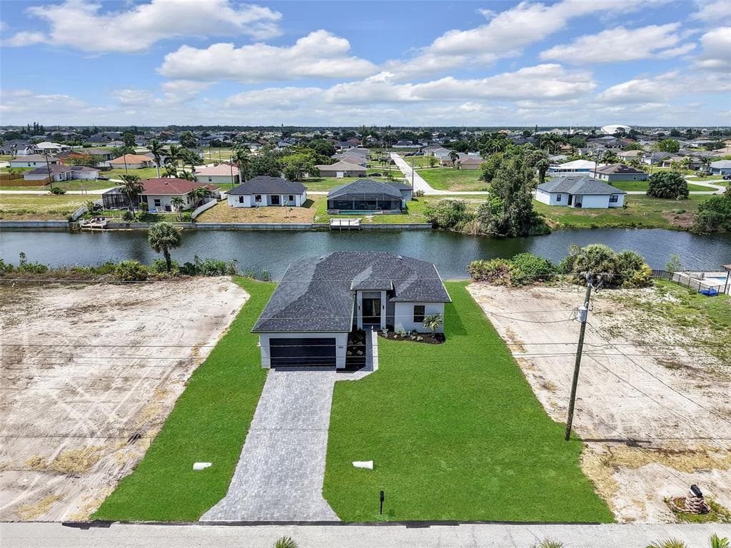 1505 NW 17TH STREET photo 3