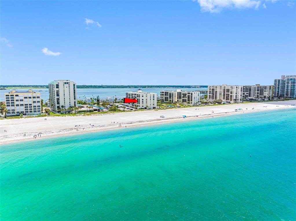 1400 GULF BOULEVARD 409 photo 2