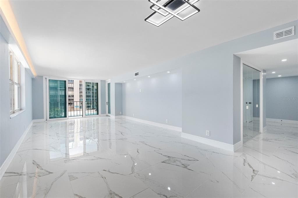 1400 GULF BOULEVARD 409 photo 17