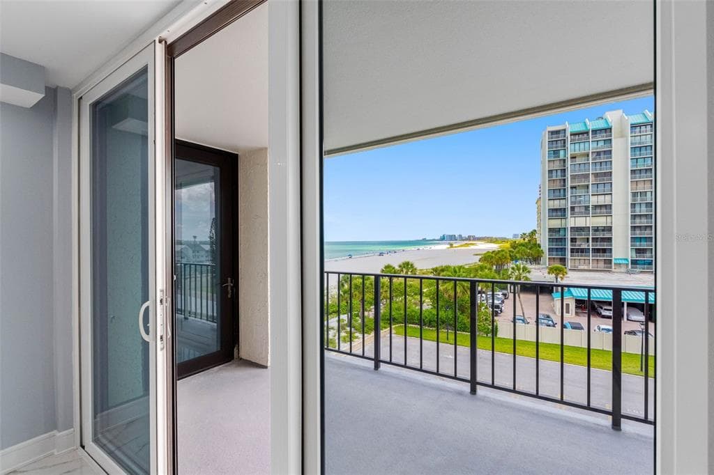 1400 GULF BOULEVARD 409 photo 22