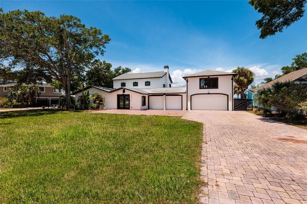 412 SHORE DRIVE E photo 3