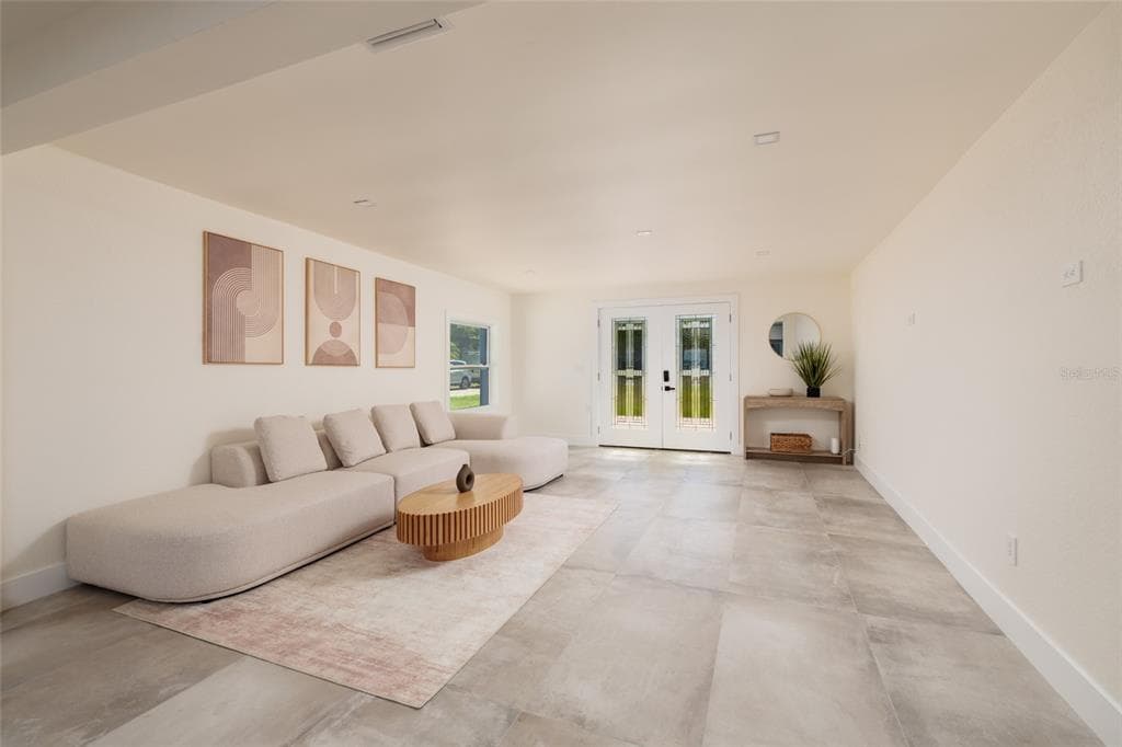 412 SHORE DRIVE E photo 5