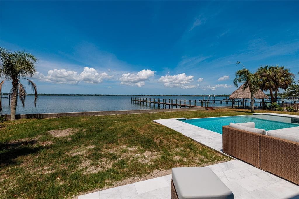 412 SHORE DRIVE E photo 25