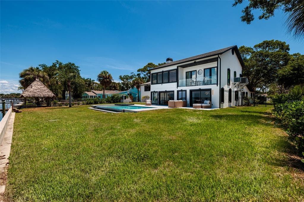 412 SHORE DRIVE E photo 21