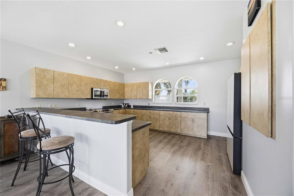 10460 MARION STREET photo 18