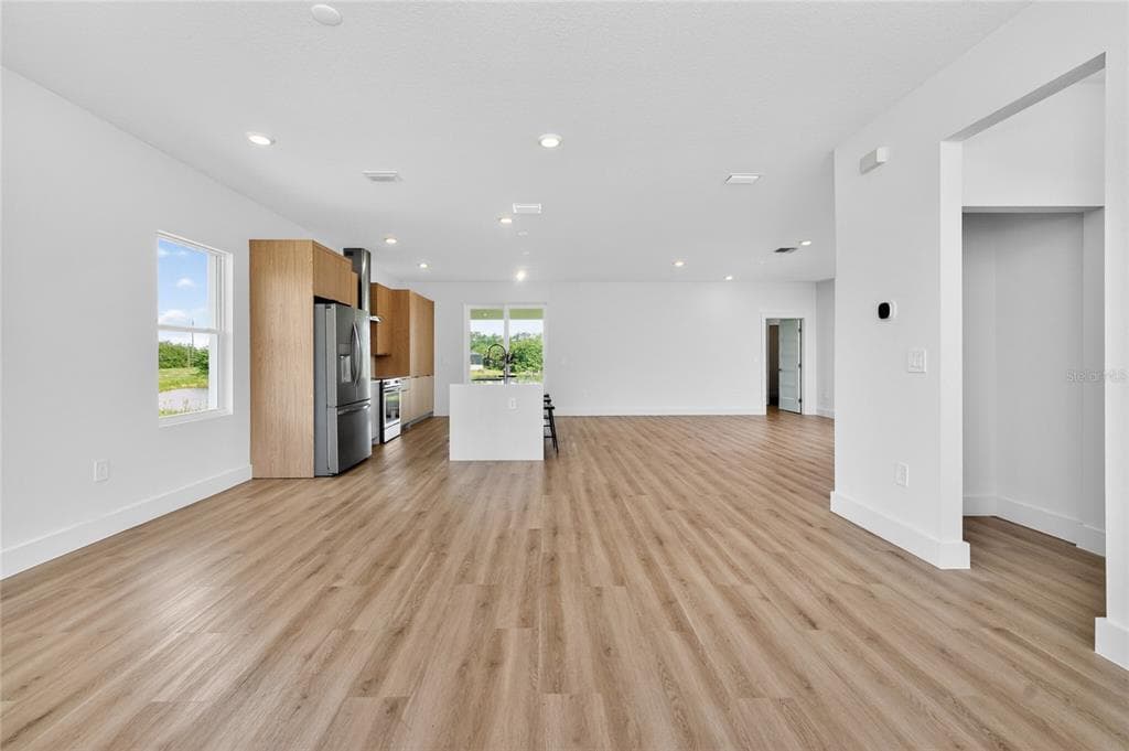 205 REDWOOD ROAD photo 11