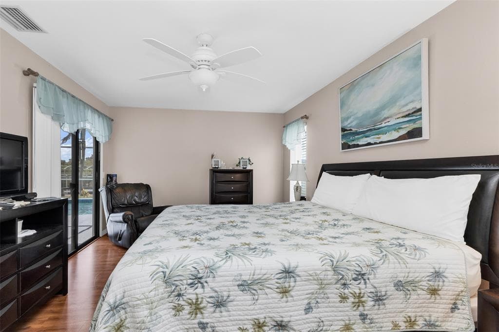 9532 GALAXIE CIRCLE photo 19