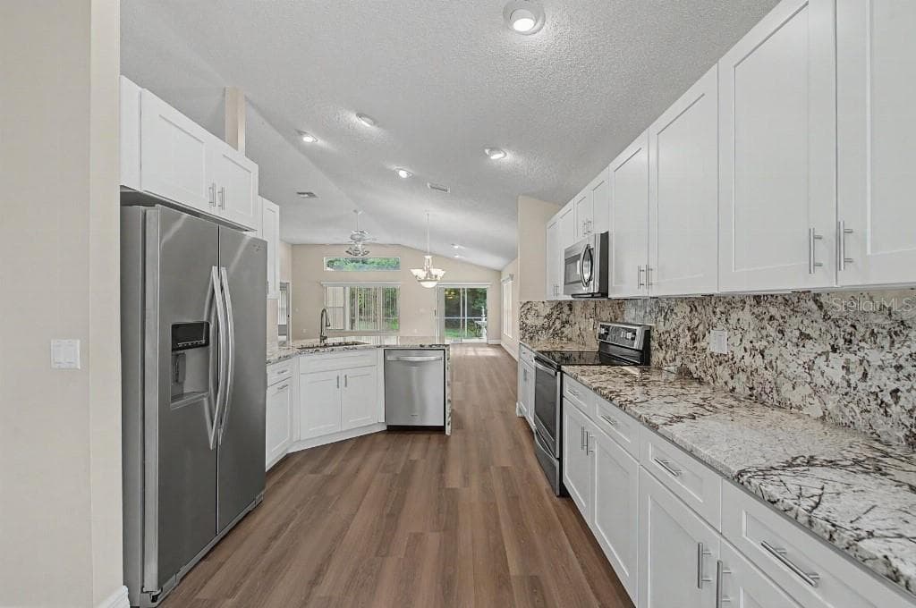 1812 ORCHARDGROVE AVENUE photo 17