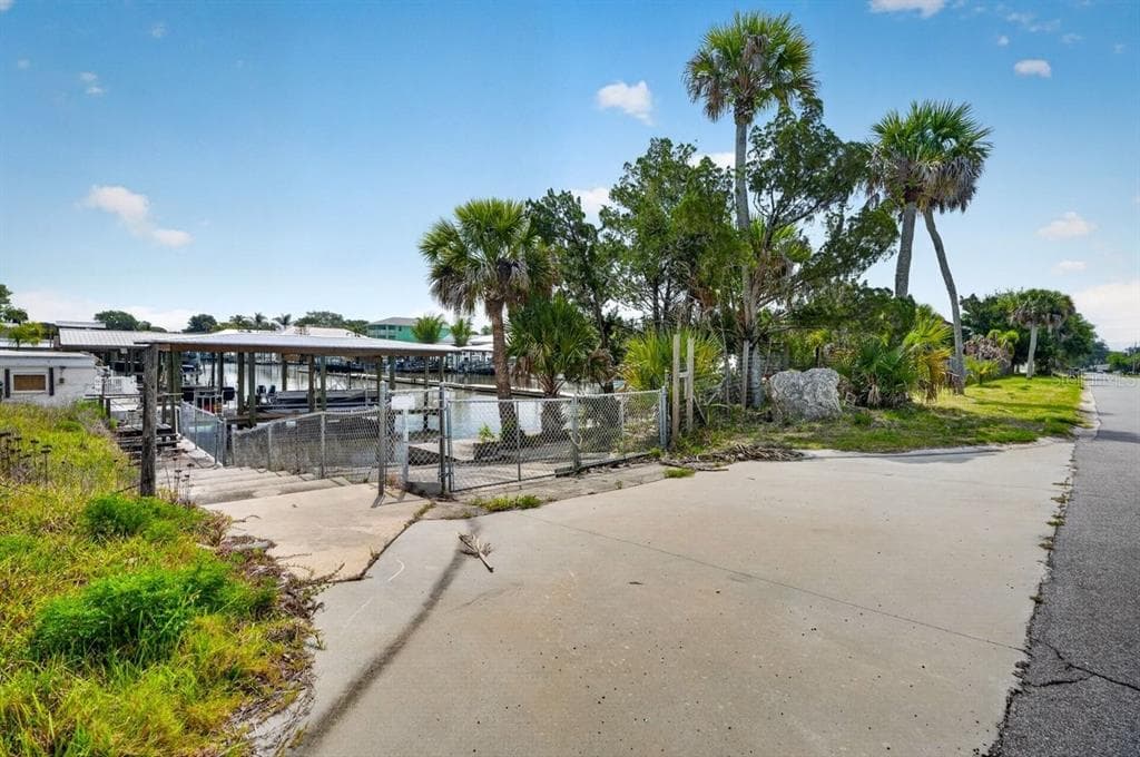 124 RANDLE AVENUE photo 15