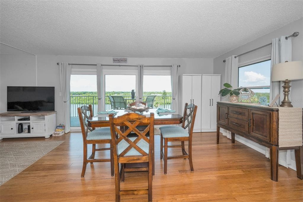 18610 GULF BOULEVARD 610 photo 24