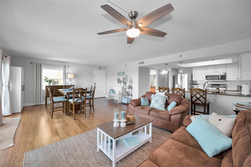 18610 GULF BOULEVARD 610 photo 14
