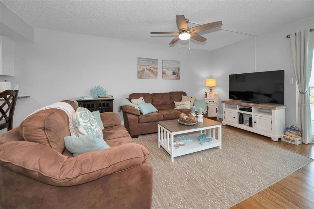 18610 GULF BOULEVARD 610 photo 11
