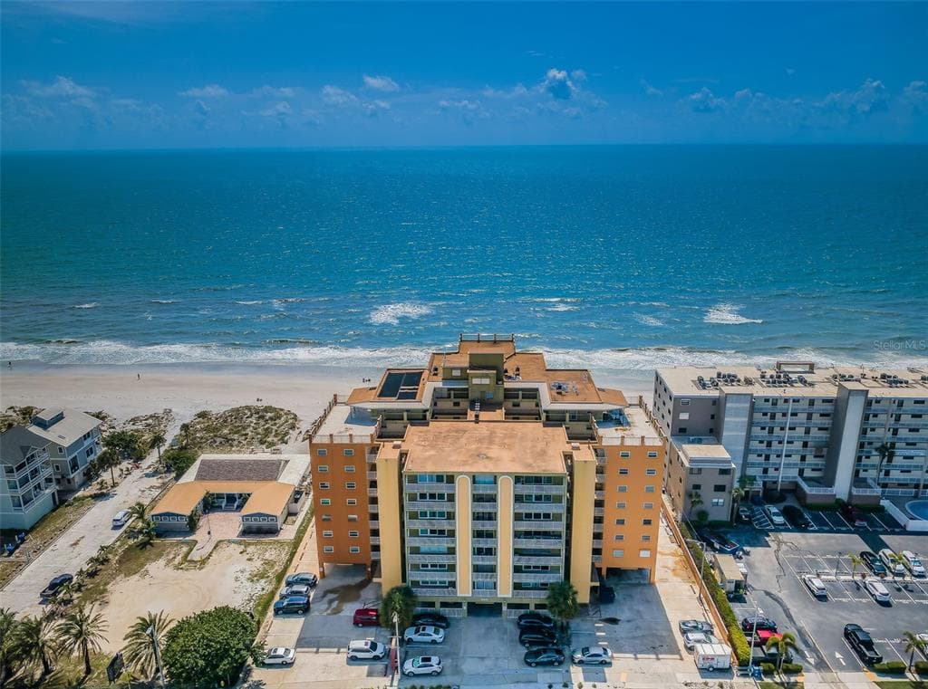 18610 GULF BOULEVARD 610 photo 4