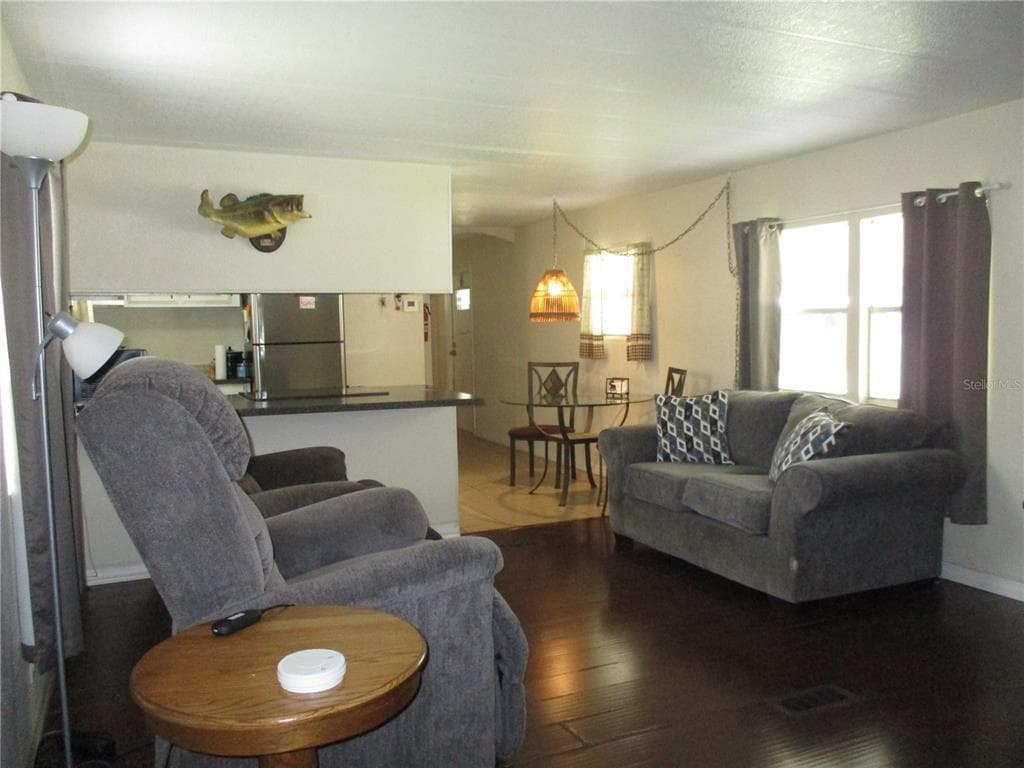 92 ROSALIE OAKS BOULEVARD photo 6