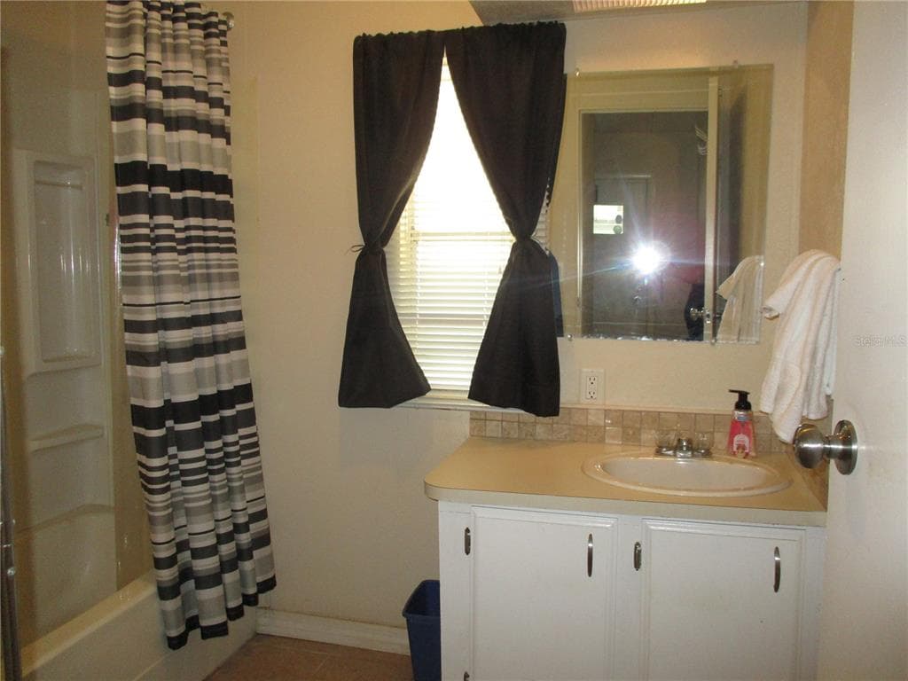 92 ROSALIE OAKS BOULEVARD photo 16
