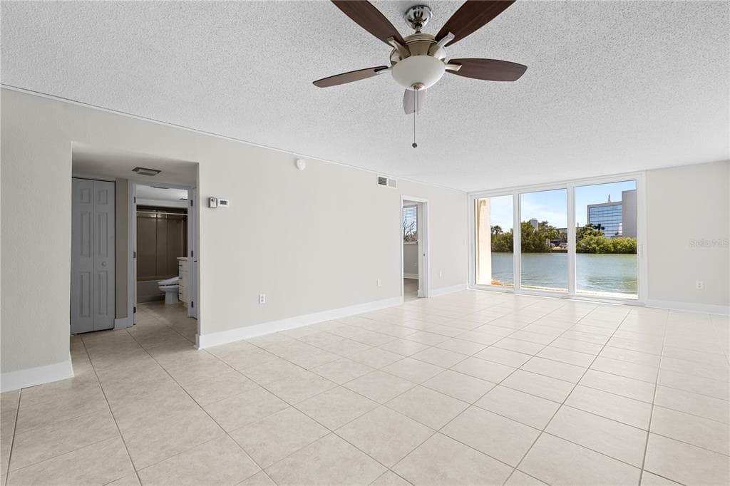 7425 BAY ISLAND DRIVE S 104 photo 17