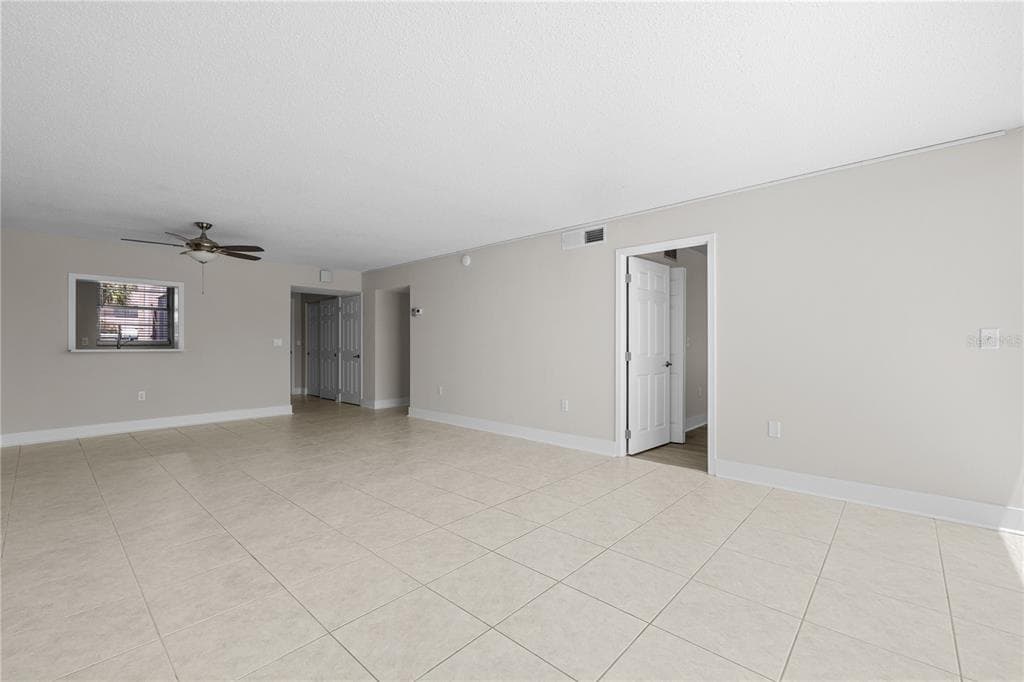 7425 BAY ISLAND DRIVE S 104 photo 20
