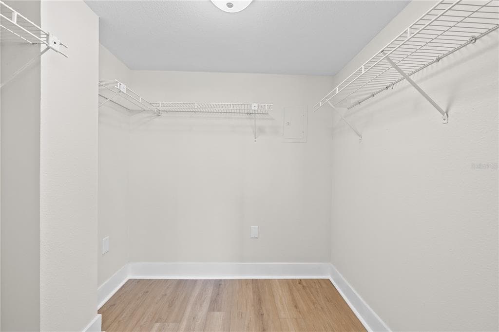 7425 BAY ISLAND DRIVE S 104 photo 25