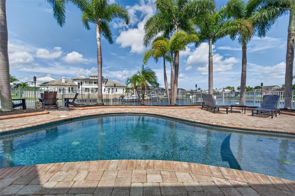 5722 SEA TROUT PLACE photo 4